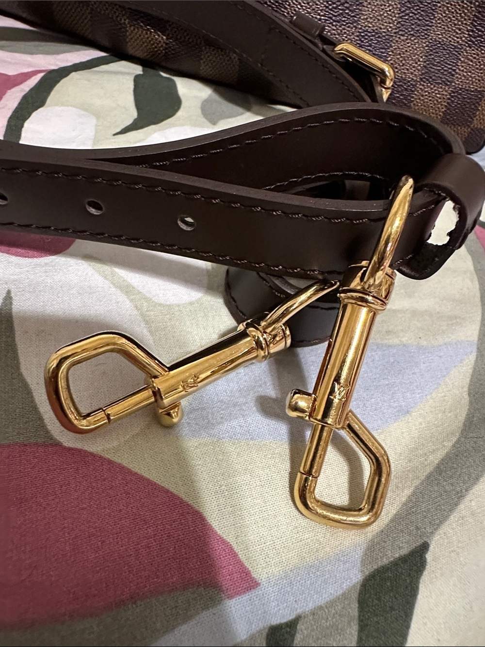 Louis Vuitton Damier Ebene Trevi - Picture 12 of 15